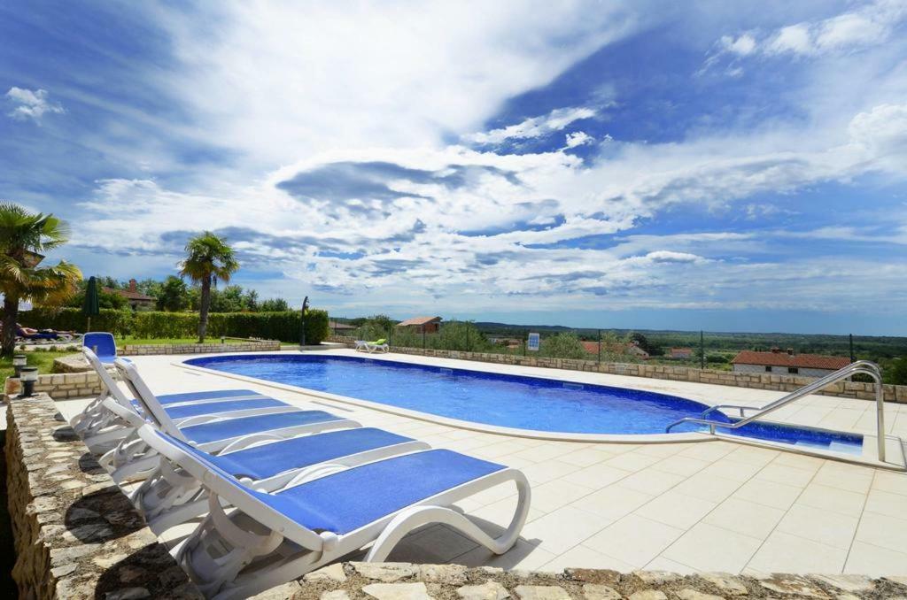 Holiday Home Marina Kaštelir Buitenkant foto